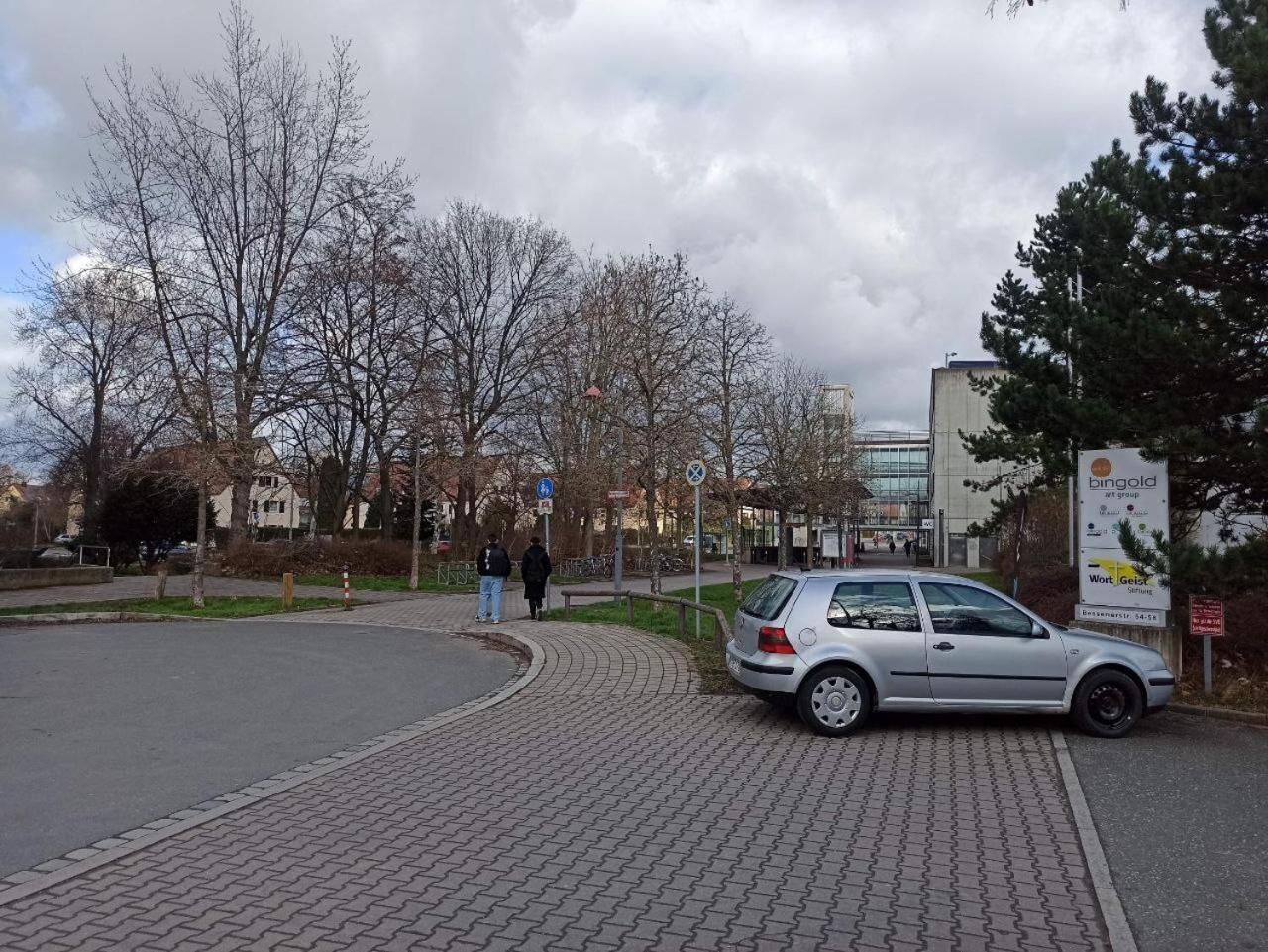 Xzllenz Traum Studio-Apartment, Frei-Parken, U-Bahn, Kueche Nuremberg Exterior photo